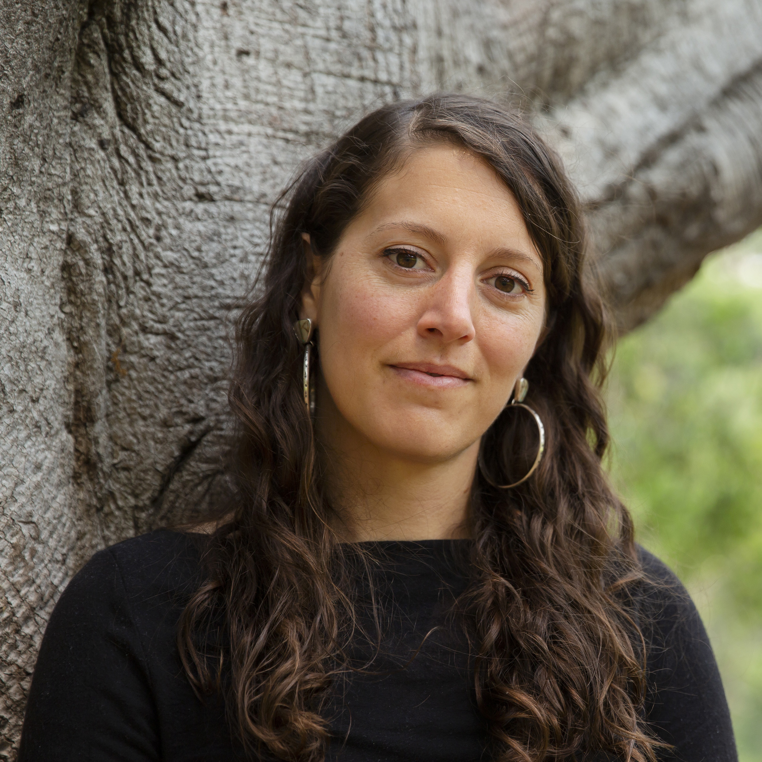 Meg Mills-Novoa headshot