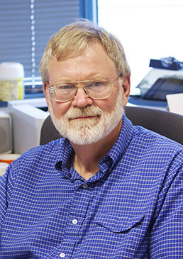 Steven Lindow in his lab.