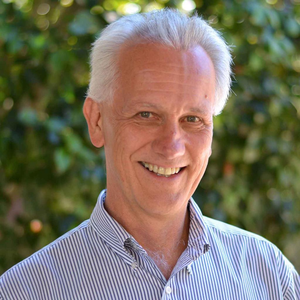 Headshot of Professor Nicholas Mills