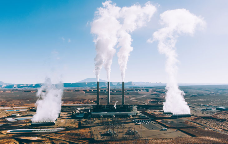 Image of Factory releasing smoke