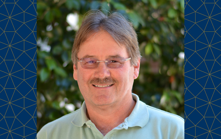 Headshot of Scott Stephens